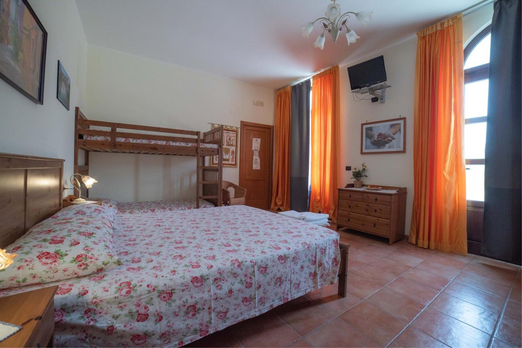 Agriturismo Fiori D'Arancio Palagiano Exterior foto